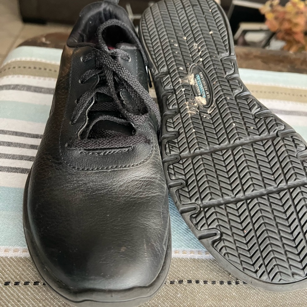 Work shoes